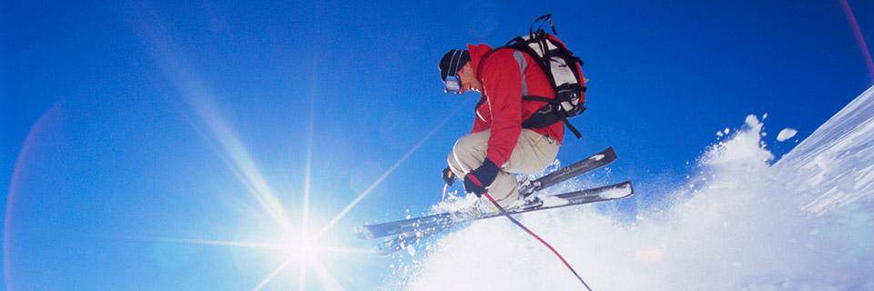 Man skiing in Alpe d'Huez